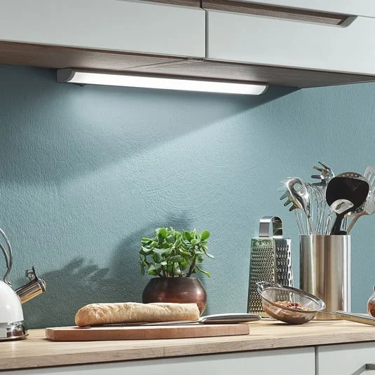 Lámpara LED bajo mueble Hestia, 4.000 K, 1.000 lm, titanio