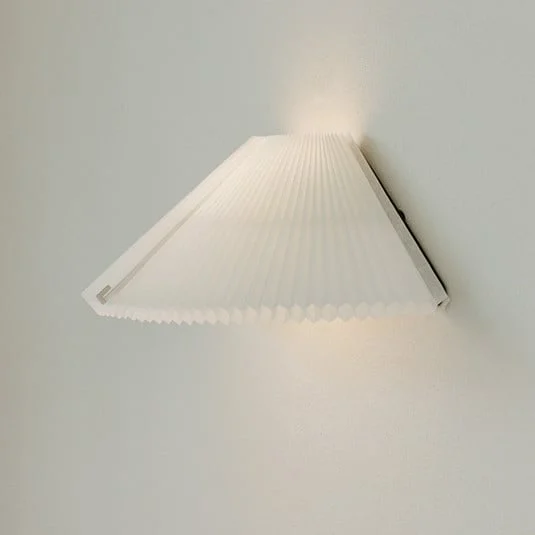 Aplique de pared New Works Nebra, ancho 40 cm, blanco, personalizable