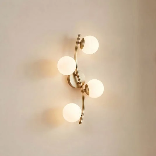Aplique de pared Lindby Josiana, ópalo/latón, 48 cm, esférico, cristal