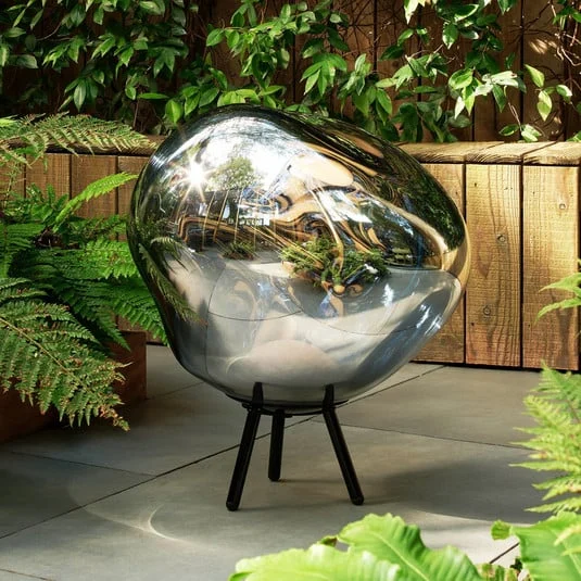 Lámpara LED recargable para terraza Melt grande de Tom Dixon, color plateado