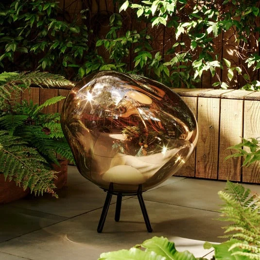 Lámpara LED recargable para terraza Melt grande, color dorado, de Tom Dixon