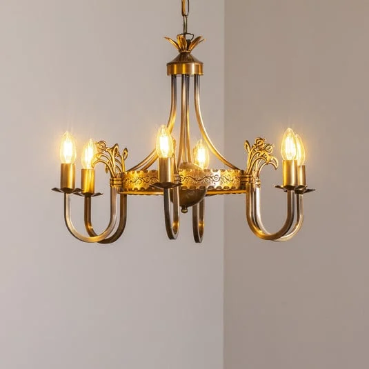 Lámpara de araña Castle, patinada clara, Ø 62 cm, metal, 6 luces.