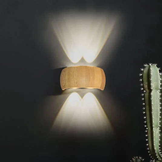 Aplique de pared LED Shine-Wood, ancho 20 cm, roble/negro, 4 luces.