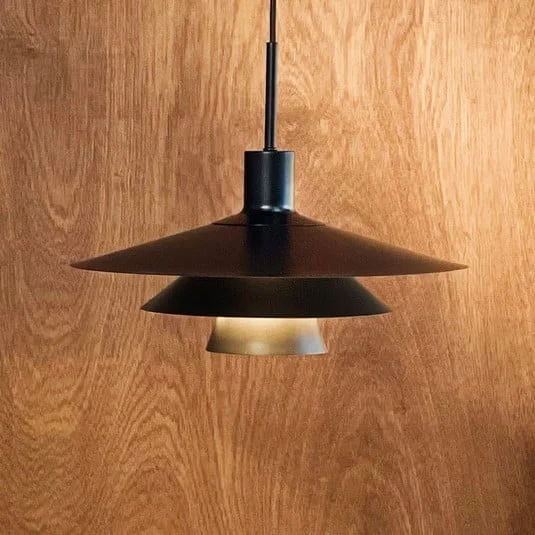 Lámpara colgante Kay de Dyberg Larsen, Ø 40 cm, negra, metal