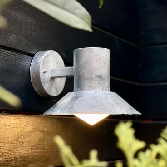 Dyberg Larsen Aplique para exterior Venice, galvanizado, Ø 20 cm