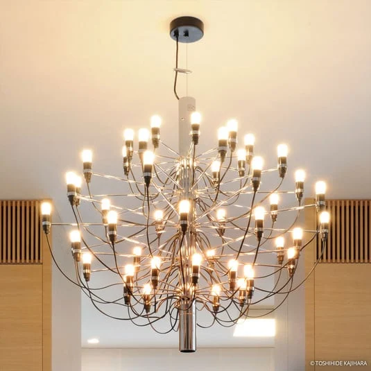 FLOS 2097/30 Lámpara de araña de 30 luces cromada esmerilada