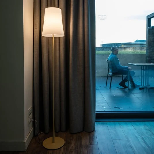 Foscarini Birdie Easy lámpara de pie amarillo