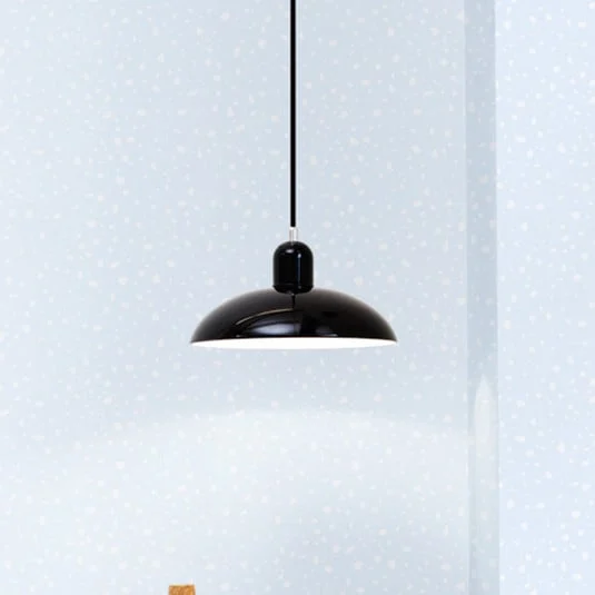 FRITZ HANSEN Kaiser Idell 6631-P Negro brillante