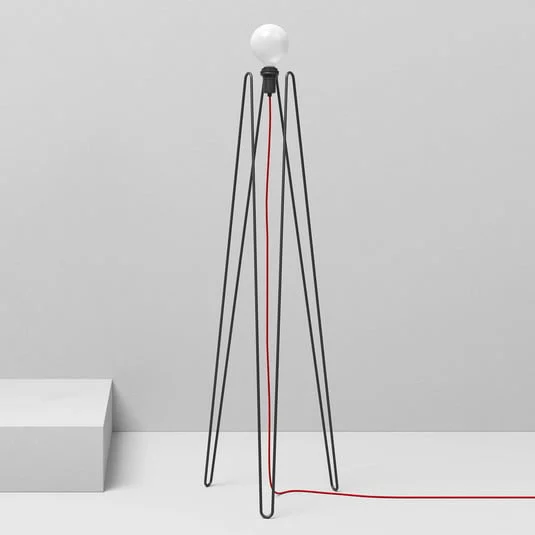 GRUPA Modelo M2 Lámpara de pie LED negra, cable rojo
