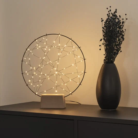 Silueta de LED anillo pequeño con base de madera