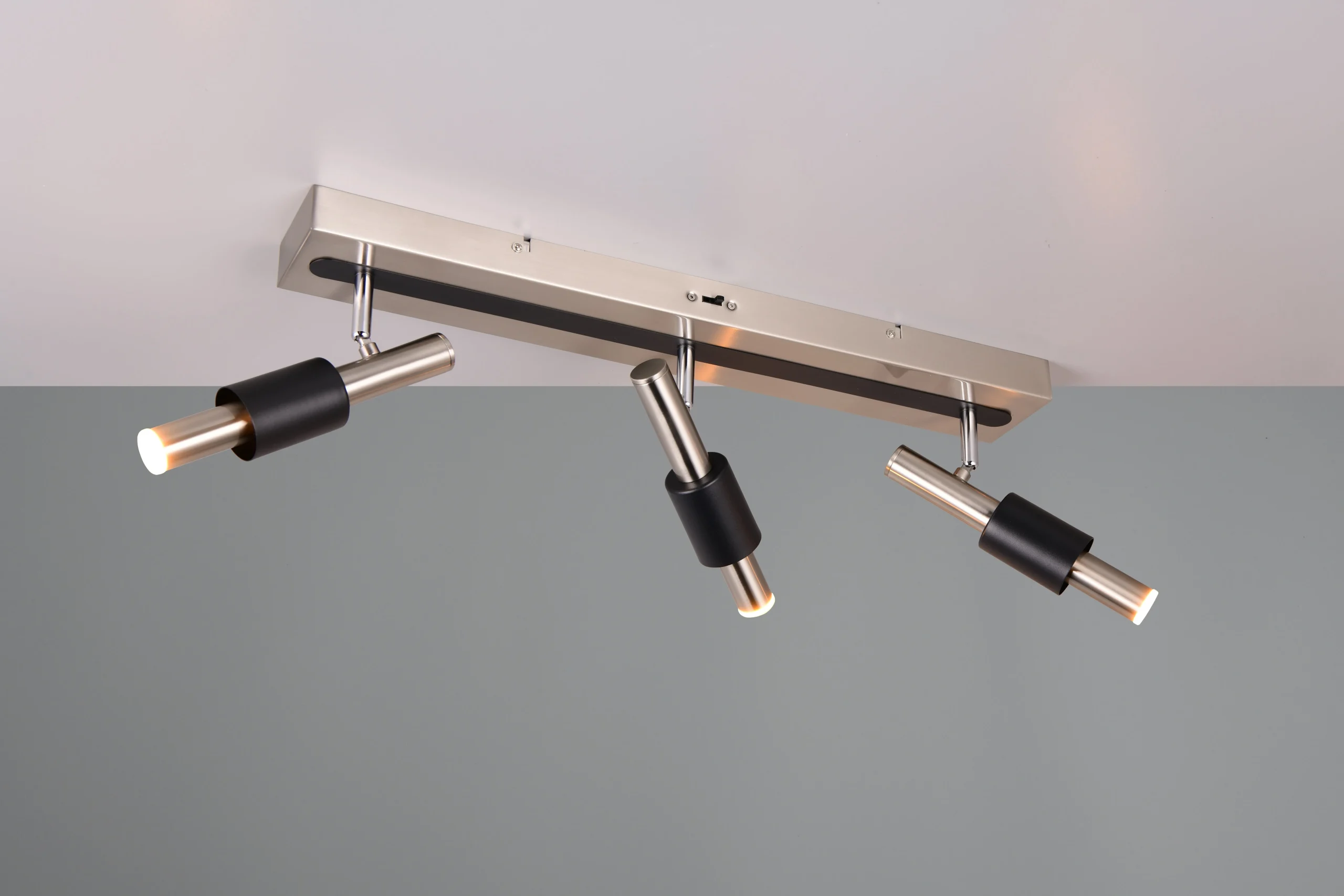 Foco Trio Ikaris LED níquel mate 63cm 8