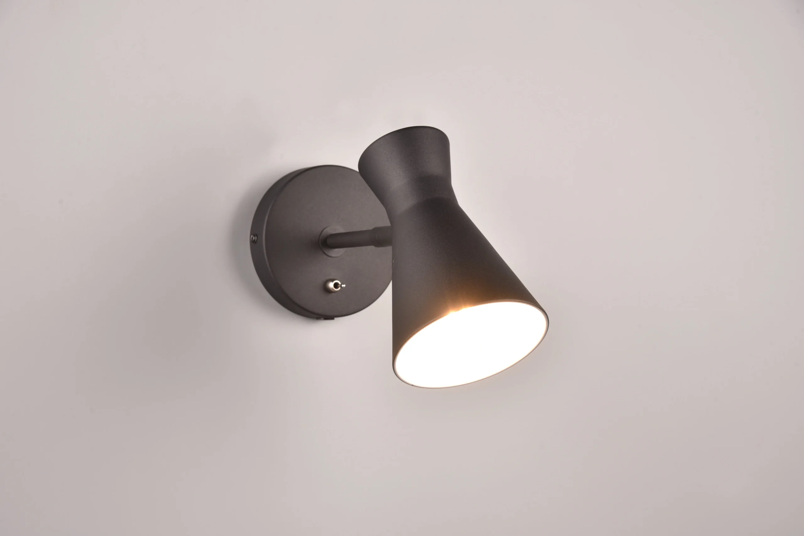 Aplique de pared Trio Enzo negro mate R20781732