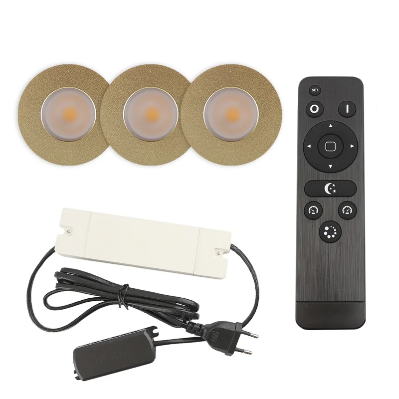 3 focos empotrables de color latón para porche Dico, IP65, con set de conexión y mando a distancia