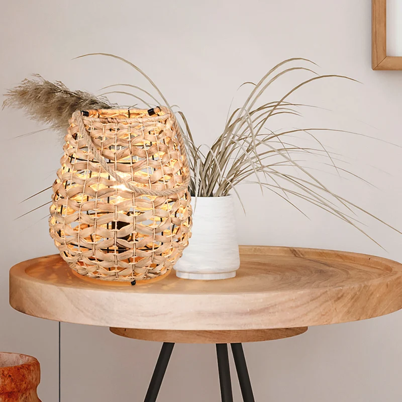 Lámpara de mesa de ratán marrón, Lycke, con interruptor